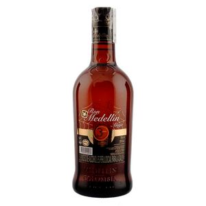 Ron Medellín Añejo 3 Años 750 Ml