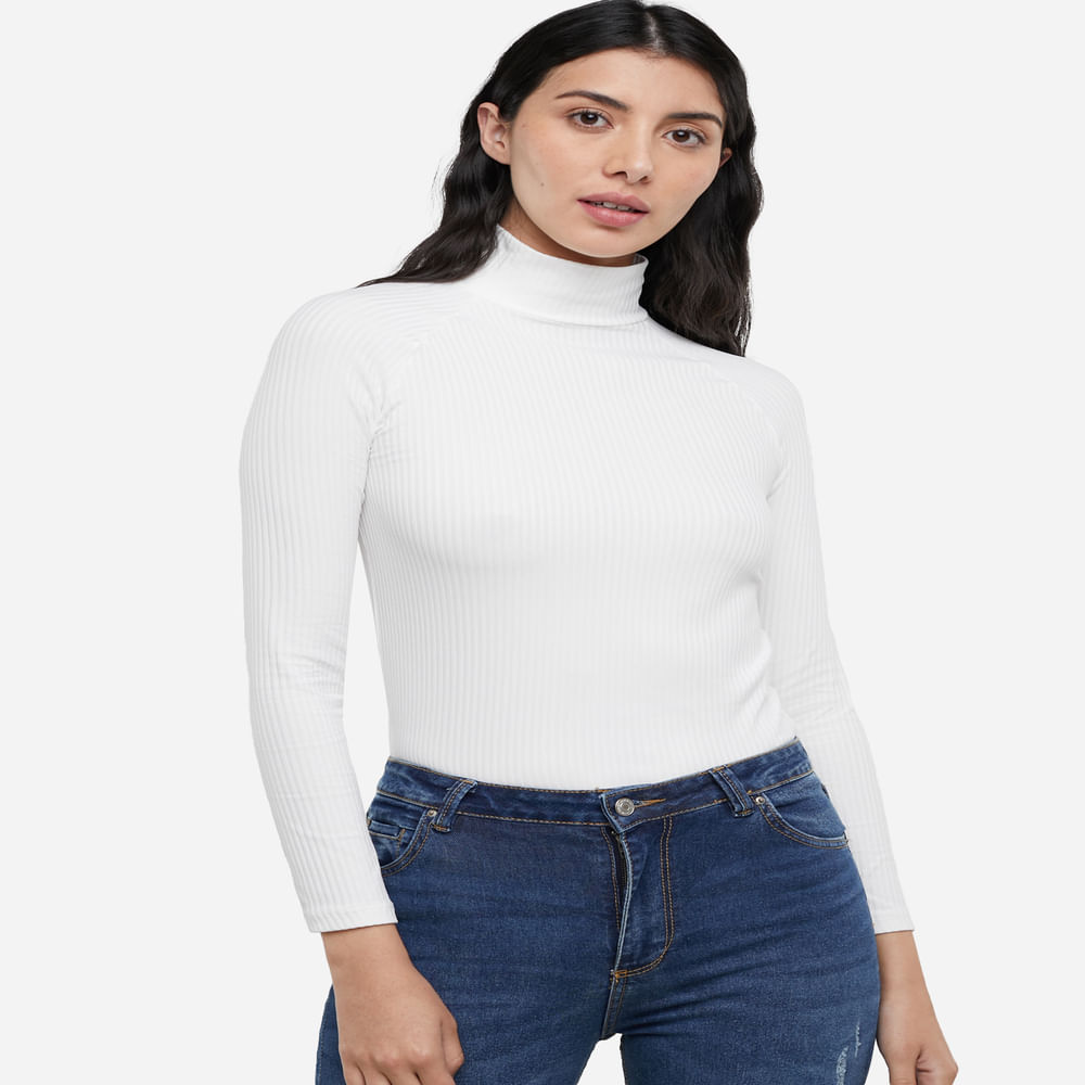 Camiseta blanca de manga larga para mujer